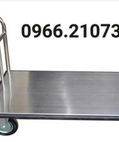 Xe đẩy hàng – Giải pháp tối ưu hóa vận chuyển cho nhà bếp, nhà hàng, kho xưởng