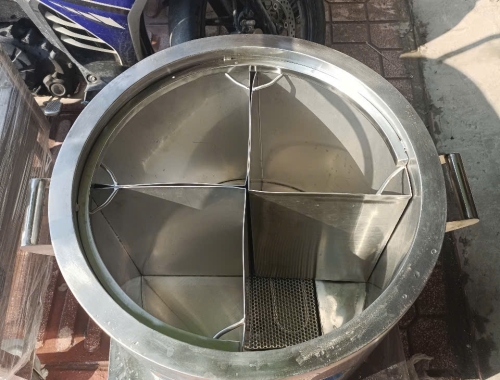 Tin Tức 2026: Cơn Sốt Nồi Điện 3 Ngăn 1/4 Càn Quét Các Quán Bún Bò, Bún Riêu Tại TP.HCM