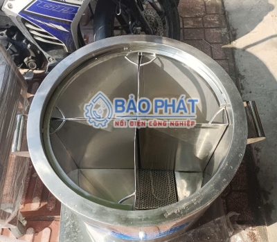 Tin Tức 2026: Cơn Sốt Nồi Điện 3 Ngăn 1/4 Càn Quét Các Quán Bún Bò, Bún Riêu Tại TP.HCM