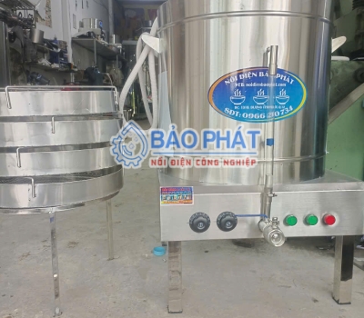 Quán Bánh Bèo Đông Khách Giờ Cao Điểm: Bí Quyết Ra Món Cấp Tốc Với Nồi Hấp Điện 4 Vỉ