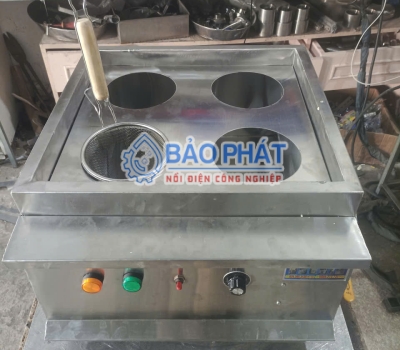 Bí Quyết Tăng Tốc Độ Ra Món Quán Bún Phở: Đập Tan Áp Lực Giờ Cao Điểm Với Bếp Trụng 4 Ngăn